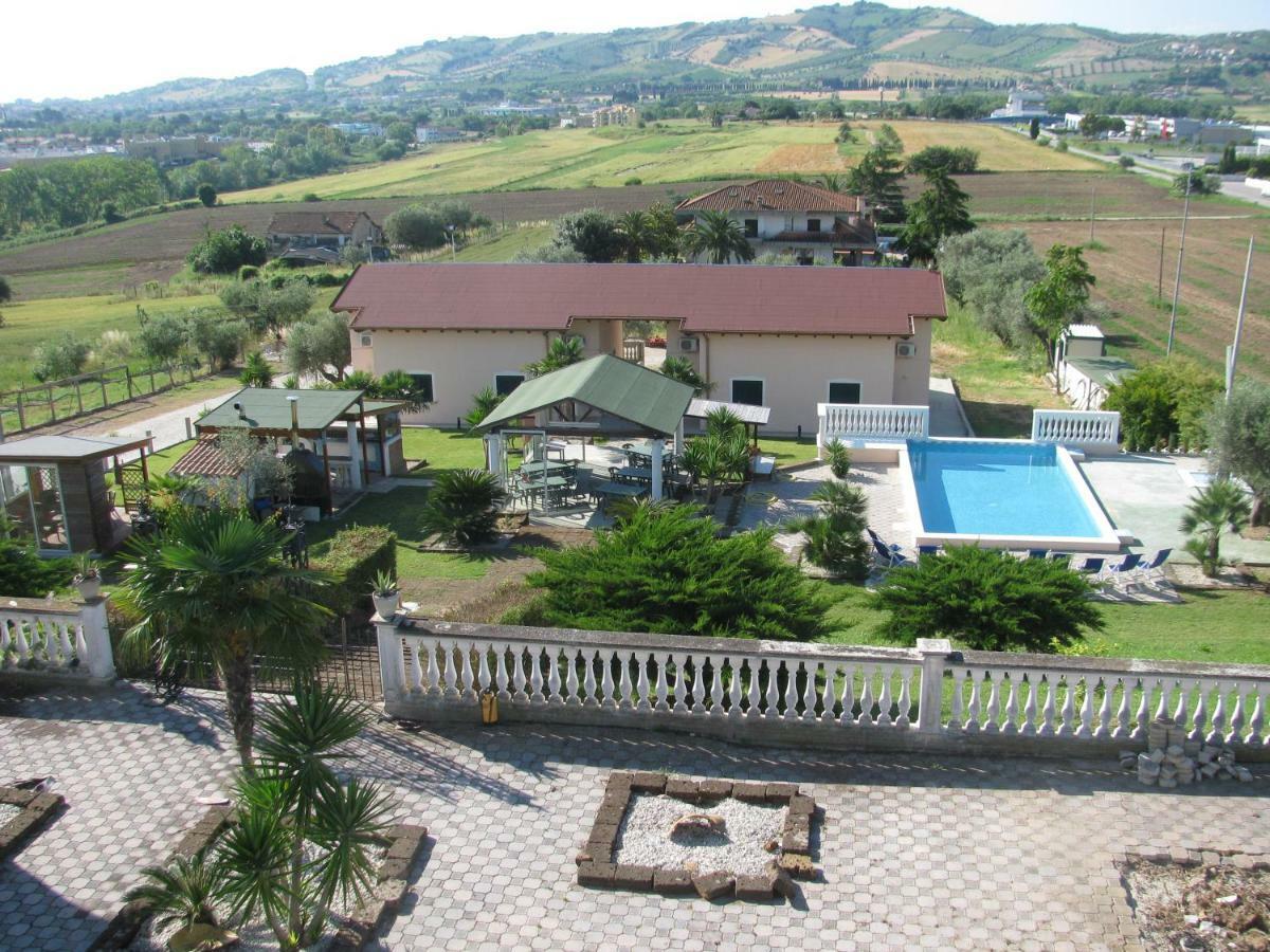 Corropoli Residence Il Villaggio Del Re מראה חיצוני תמונה